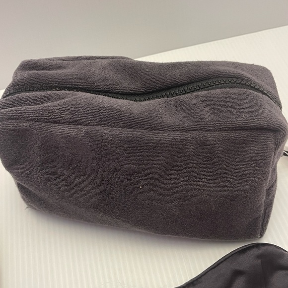 Barefoot Dreams Grey CozyTerry Resort Scrunchie Eye Mask Headband Bag Set - Picture 5 of 6